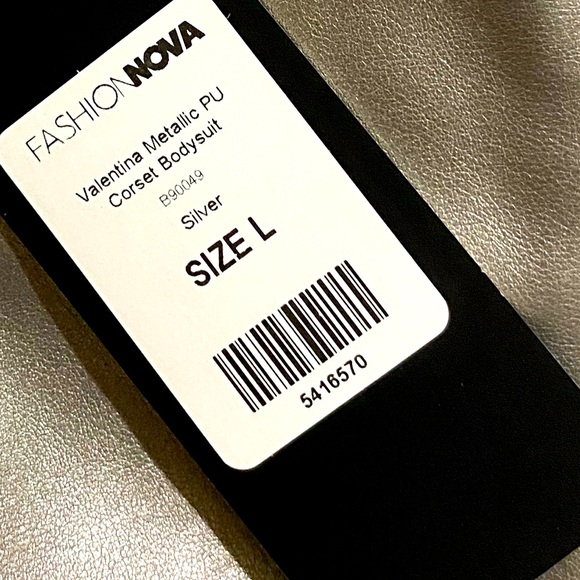 Fashion Nova Matte Silver Bustier Bodysuit NEW - Picture 12 of 12